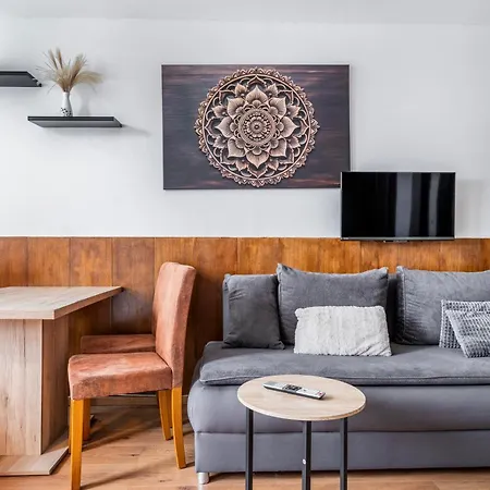 Апартаменты Alpine Escape With Kitzsteinhorn View Капрун