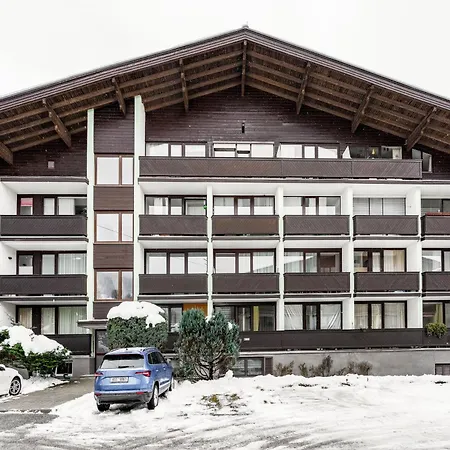 Alpine Escape With Kitzsteinhorn View