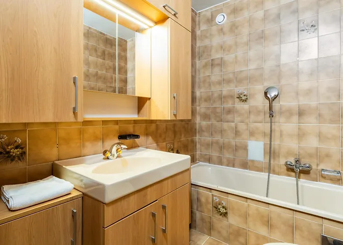 Alpine Escape With Kitzsteinhorn View Apartamento *